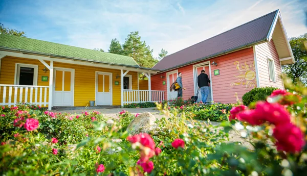 Buche jetzt deinen Kurzurlaub in unseren Hütten im Holiday Camp