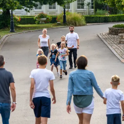 Kids (1)