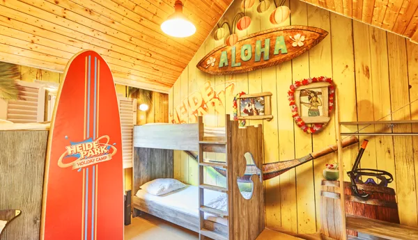 Innenraum der Aloha Hütte - günstige Urlaubsziele & Urlaub mit Kindern