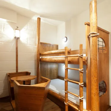 Heide Park Resort Abenteuerhotel Seeräuber Kajüte 6 Bett 002